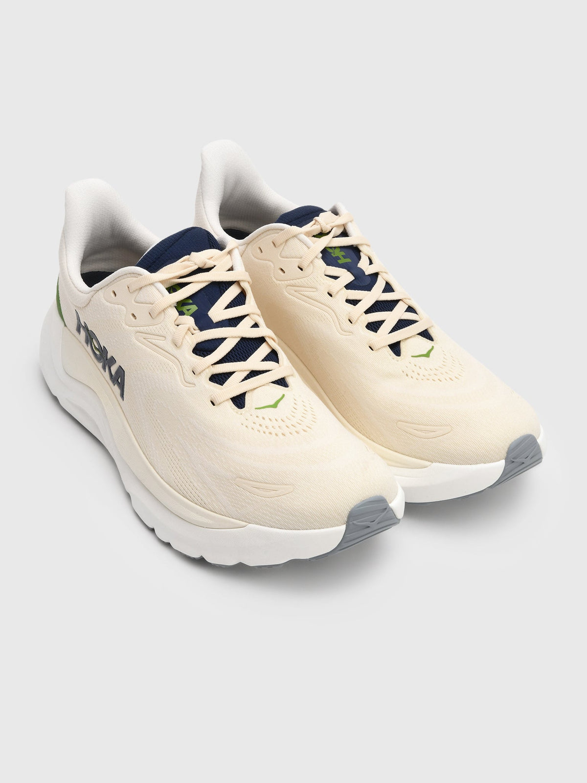 HOKA Men's Arahi 8 Running Shoe
