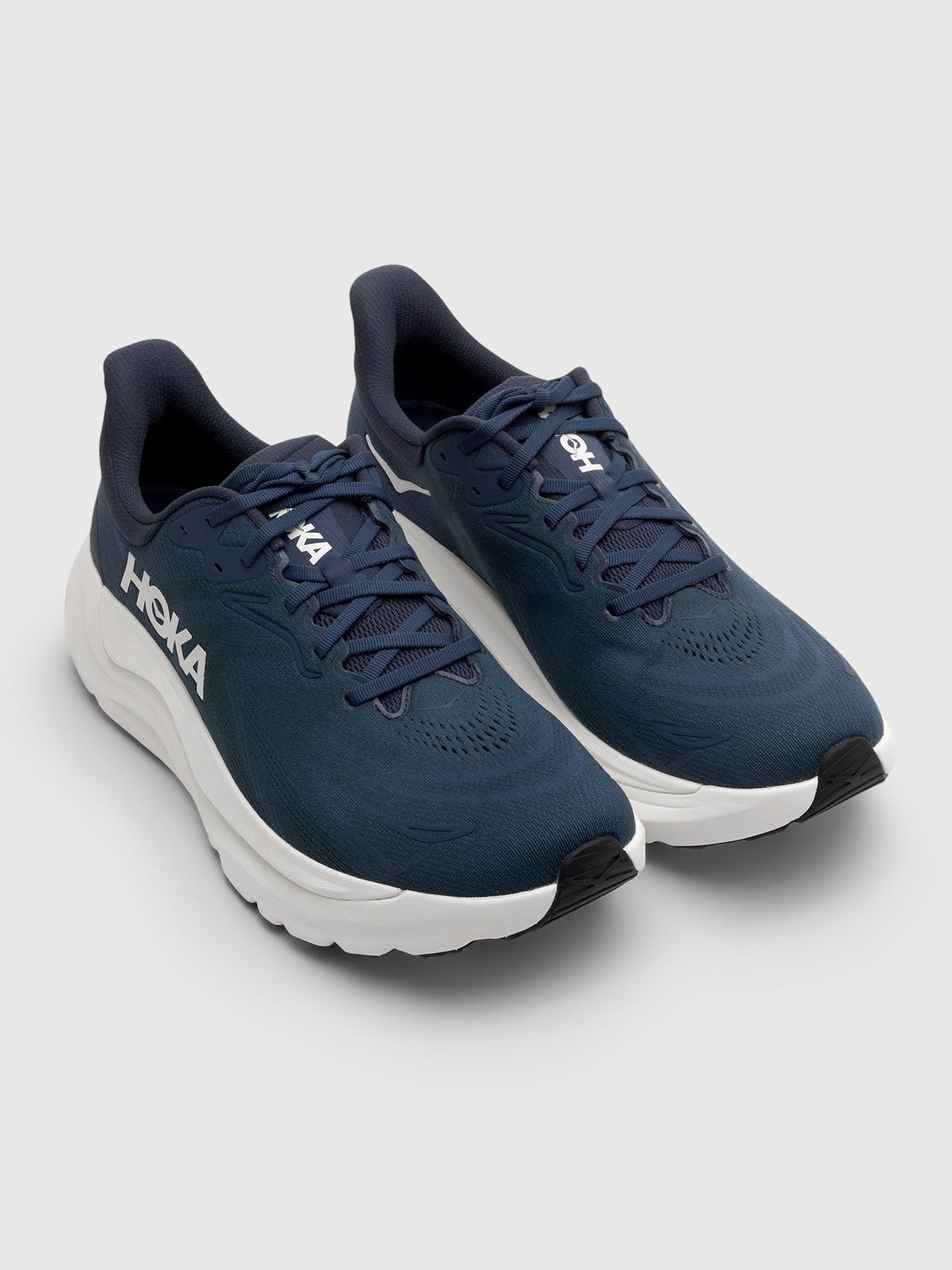 HOKA Men's Arahi 8 Running Shoe