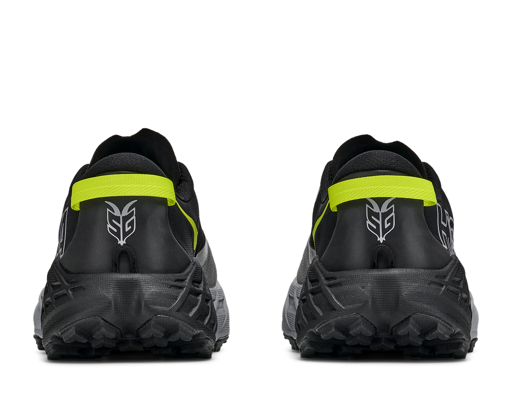 HOKA Men's Speedgoat 7 Running Shoes